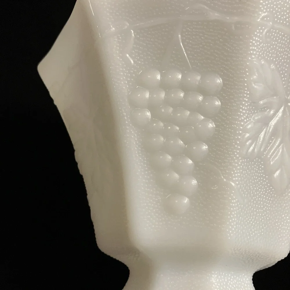 Anchor Hocking Milk Glass Candy Dish W/ Grape Clusters & Leaves 5x6